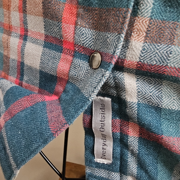 Toad&Co Women's Reversible Flannel Shirt Hydro Blue Teal Snap Button Small - Picture 3 of 9